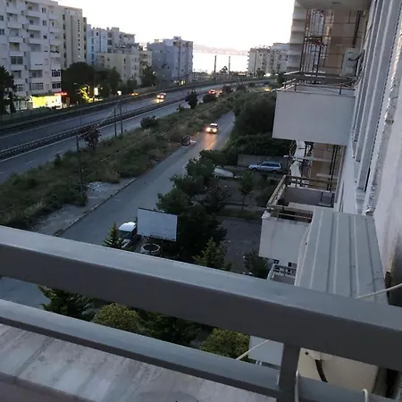 One Bed With Free Street Parking Διαμέρισμα Δυρράχιο